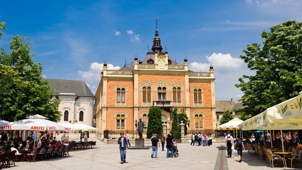 Family Top Rooms Bela Lada Sobe Novi Sad Eksteriør billede