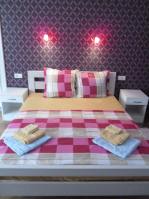 Family Top Rooms Bela Lada Sobe Novi Sad Værelse billede