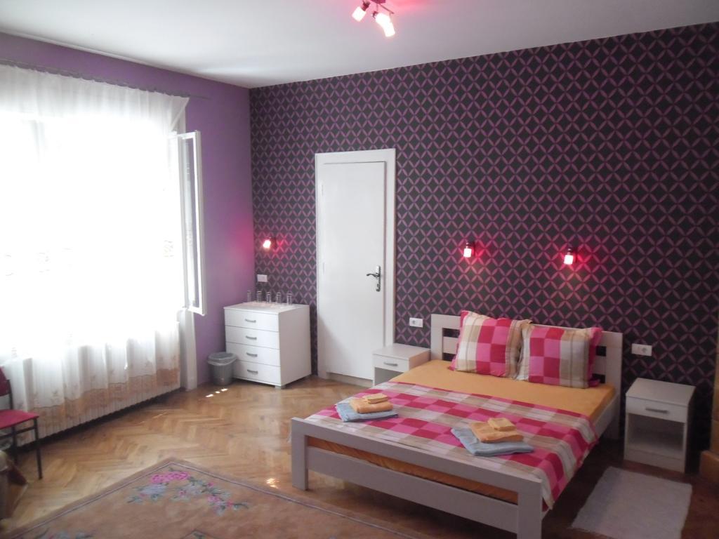 Family Top Rooms Bela Lada Sobe Novi Sad Eksteriør billede